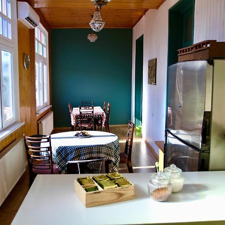 Pigeon Guest House 第比利斯 外观 照片