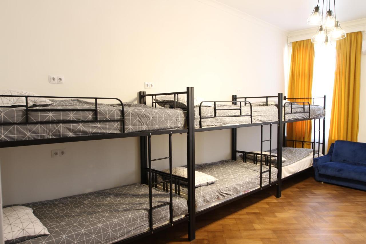 Pigeon Guest House 第比利斯 外观 照片