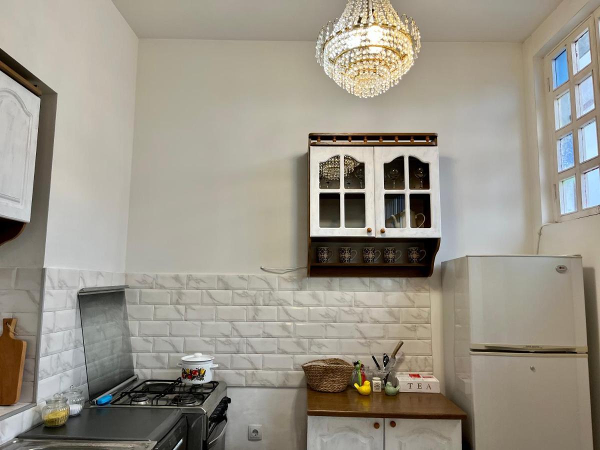 Pigeon Guest House 第比利斯 外观 照片