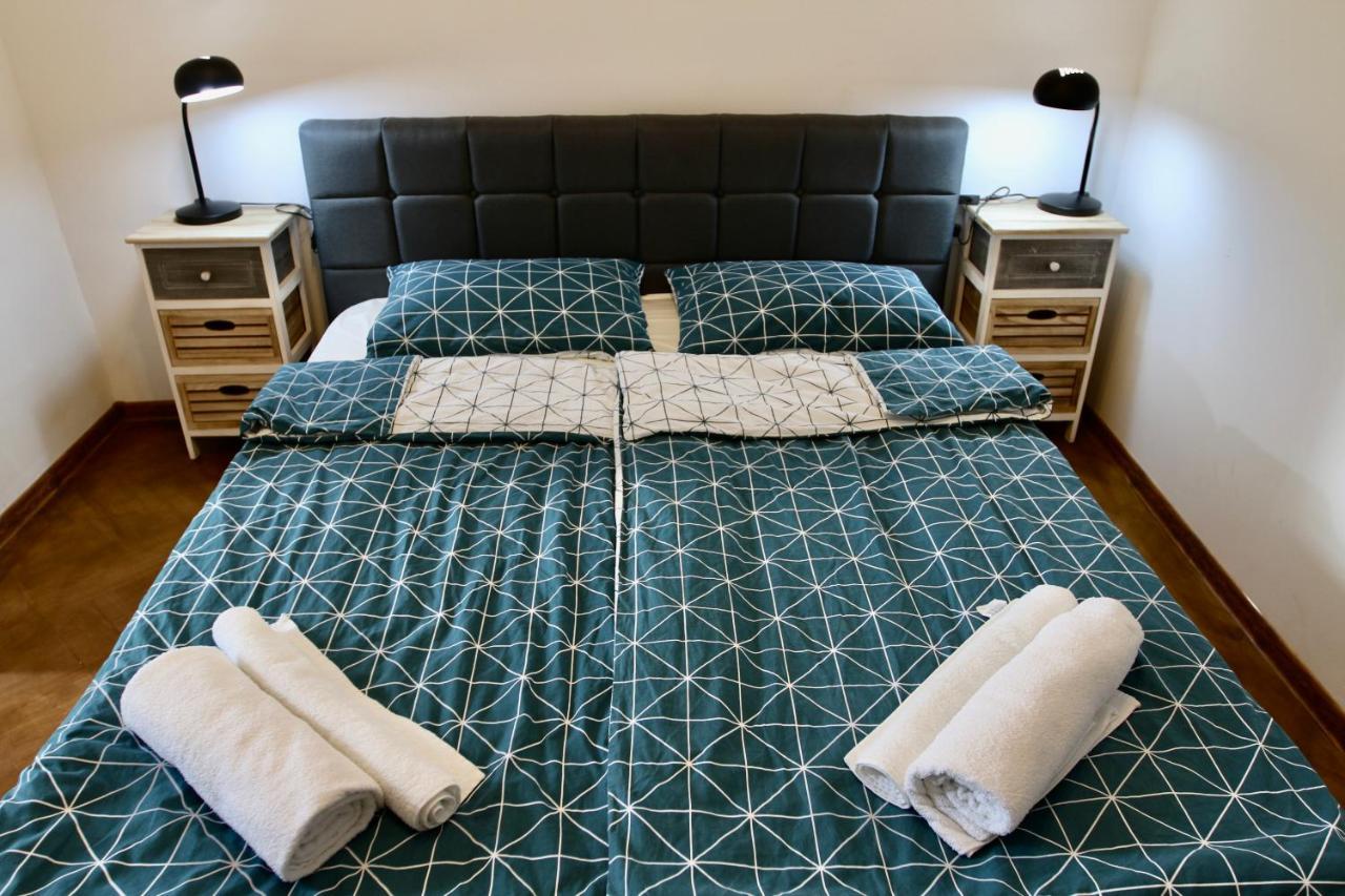 Pigeon Guest House 第比利斯 外观 照片