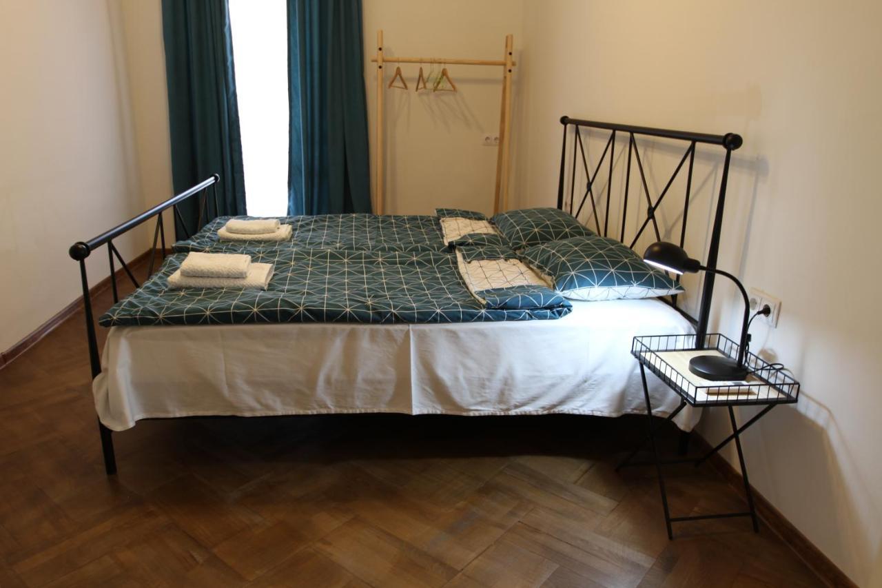 Pigeon Guest House 第比利斯 外观 照片