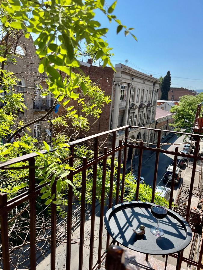 Pigeon Guest House 第比利斯 外观 照片